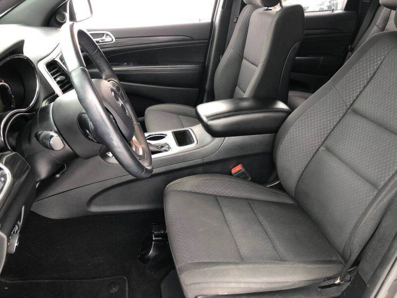 2019 Jeep Grand Cherokee Laredo E