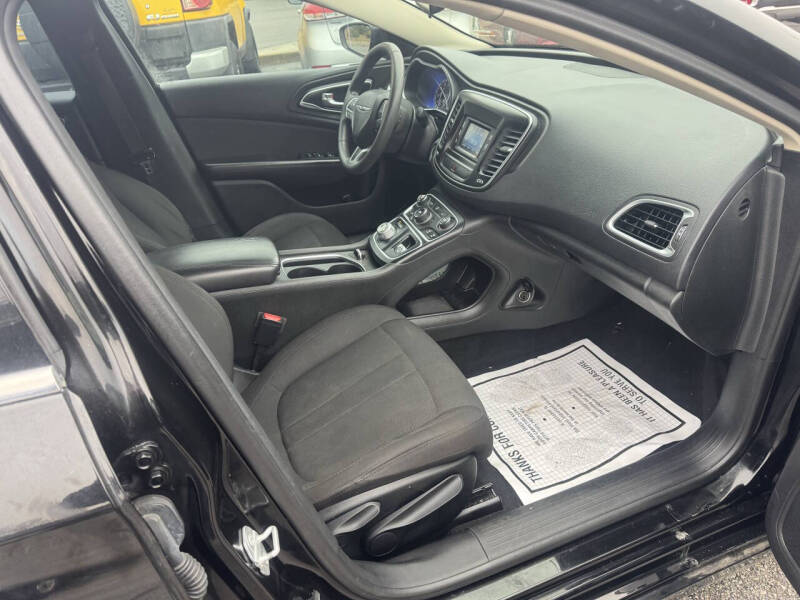 2016 Chrysler 200 Limited