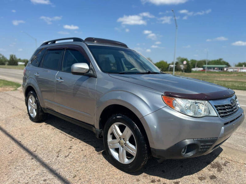 2010 Subaru Forester X Premium's photo