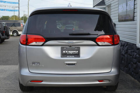 2017 Chrysler Pacifica LX