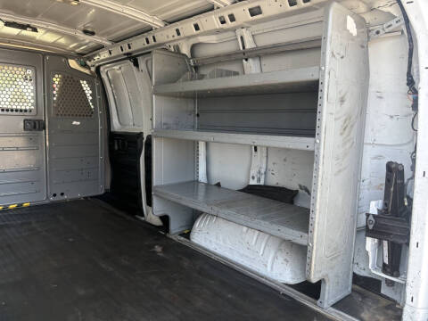 2017 Chevrolet Express 2500