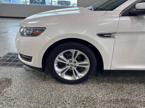 2015 Ford Taurus SEL