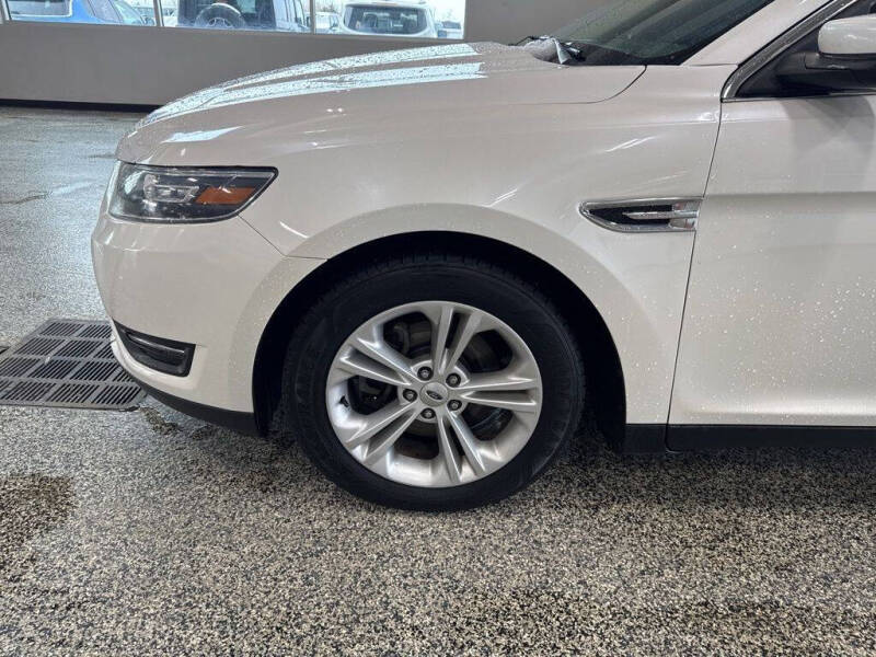 2015 Ford Taurus SEL