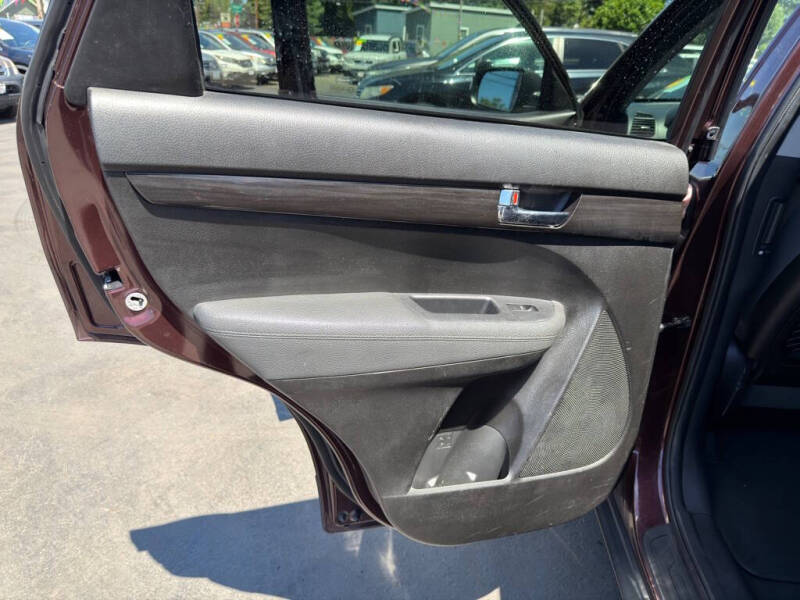 2013 Kia Sorento LX