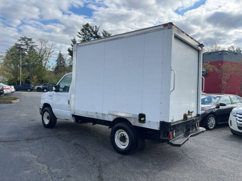 2013 Ford E-Series E-350 SD