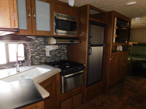 2017 Forest River Wildwood 27 DBK