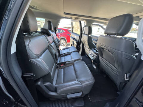 2025 Ford Expedition MAX Active