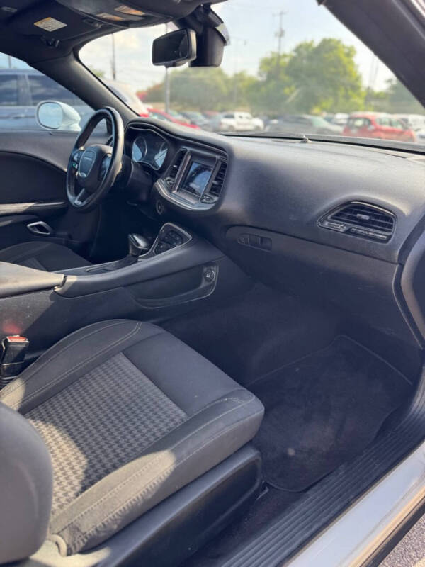 2019 Dodge Challenger SXT