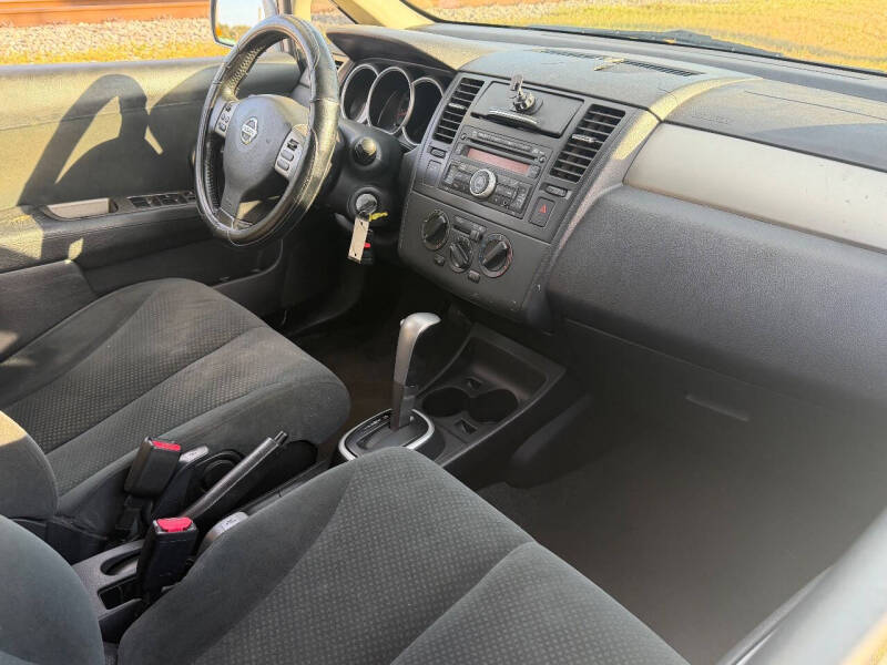 2012 Nissan Versa 1.8 S