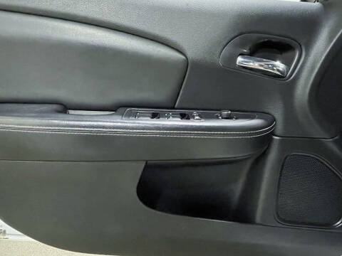 2011 Chrysler 200 Limited