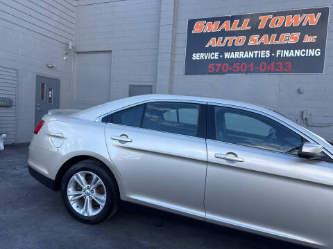 2017 Ford Taurus SEL