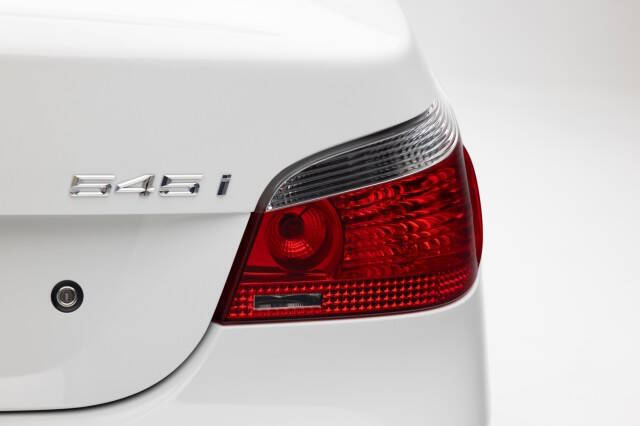 2004 BMW 5 Series 545i