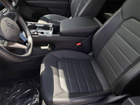 2025 Volkswagen Atlas Cross Sport SEL 4Motion