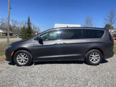 2020 Chrysler Voyager LX
