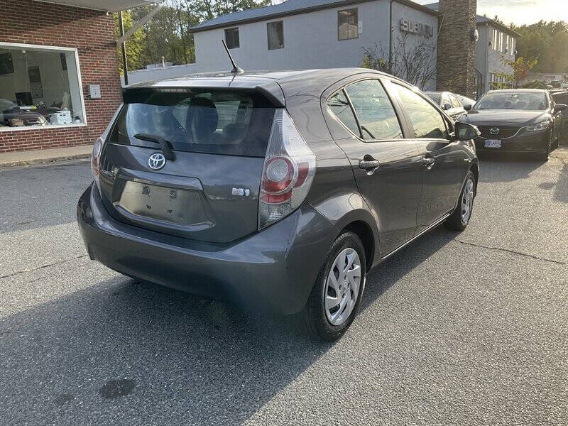 2014 Toyota Prius c Two
