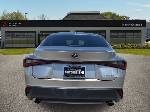 2023 Lexus IS 300