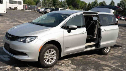 2023 Chrysler Voyager LX