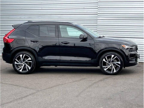 2020 Volvo XC40 T5 R-Design