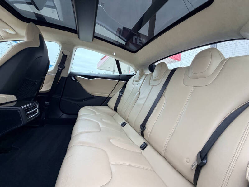 2013 Tesla Model S Performance