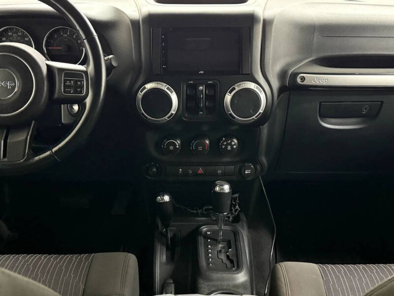 2011 Jeep Wrangler Unlimited Sahara