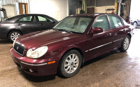 2004 Hyundai Sonata for sale at Six Brothers Mega Lot in Youngstown OH