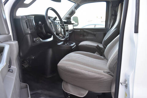 2017 Chevrolet Express LS 2500