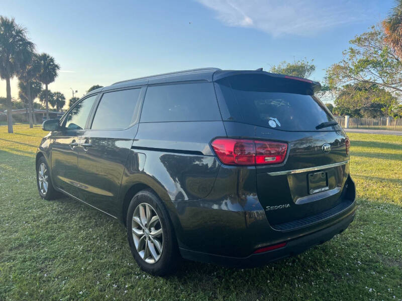 2019 Kia Sedona EX