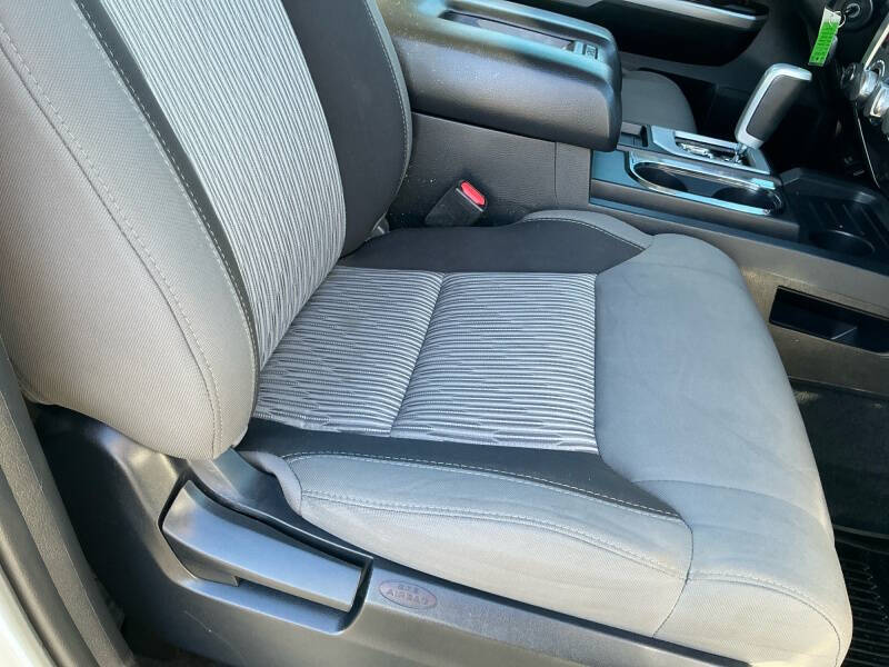 2017 Toyota Tundra SR5