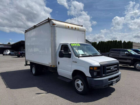 2014 Ford E-Series E-450 SD