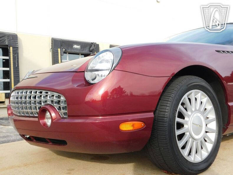 2004 Ford Thunderbird Deluxe