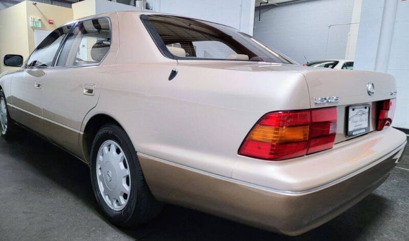 1996 Lexus LS 400