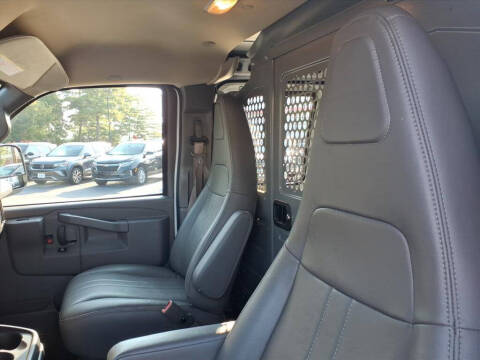 2023 Chevrolet Express 2500