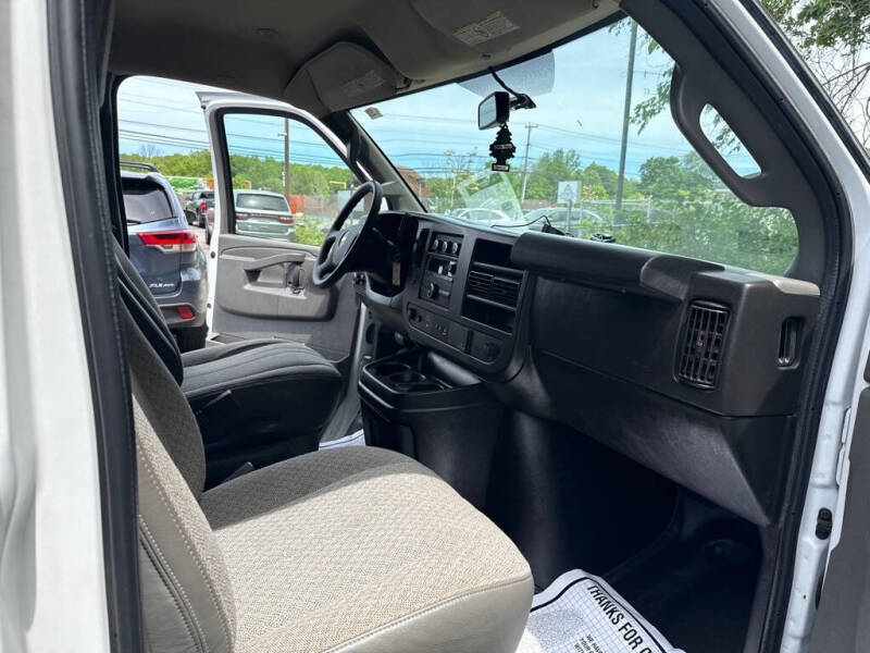 2021 Chevrolet Express 2500
