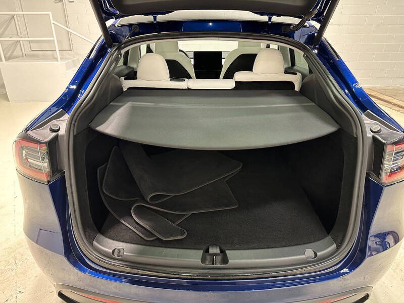 2024 Tesla Model Y Long Range