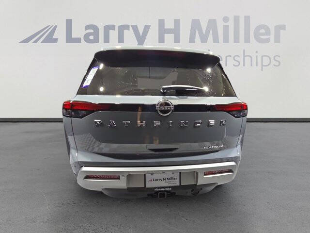 2025 Nissan Pathfinder Platinum