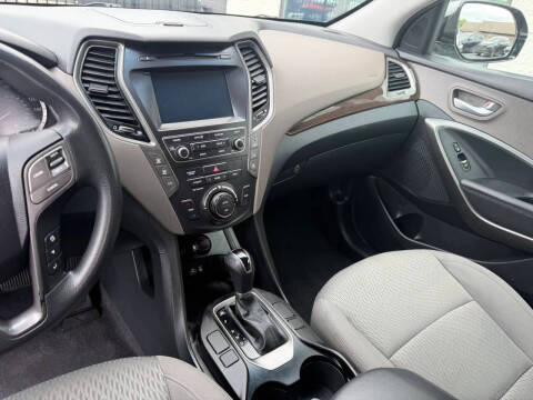 2018 Hyundai Santa Fe SE