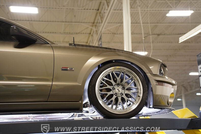 2005 Ford Mustang