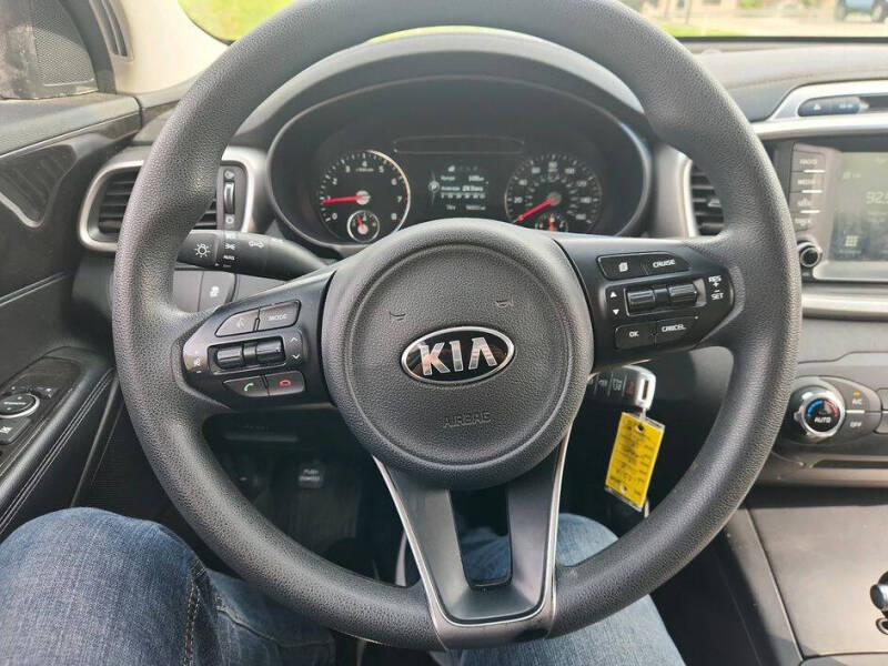 2018 Kia Sorento LX