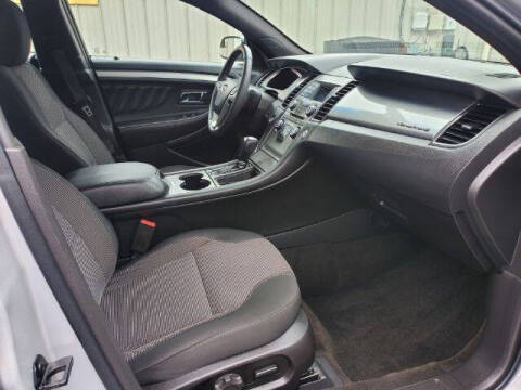 2018 Ford Taurus SEL