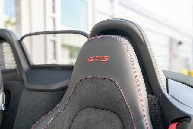 2021 Porsche 718 Boxster 11