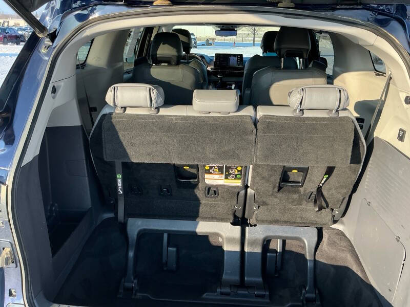 2021 Toyota Sienna Limited 7-Passenger