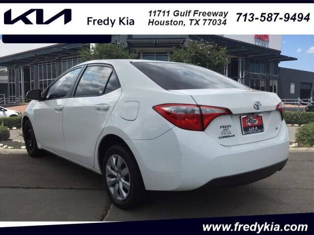 Used 2016 Toyota Corolla LE with VIN 5YFBURHE1GP452606 for sale in Houston, TX