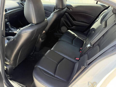 2017 Mazda MAZDA3 Touring