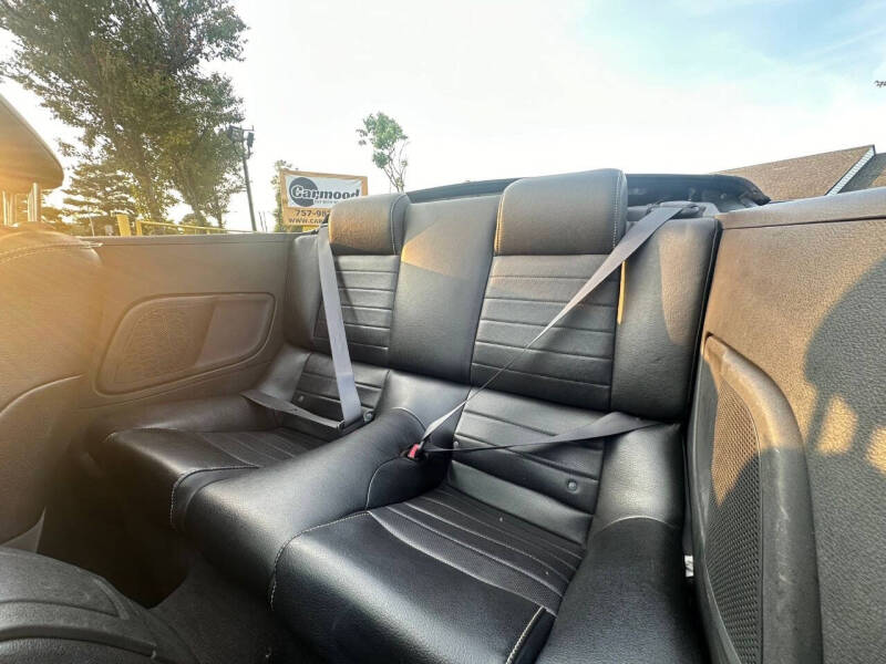 2010 Ford Mustang V6