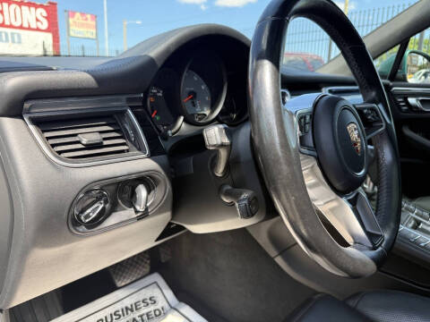 2016 Porsche Macan S