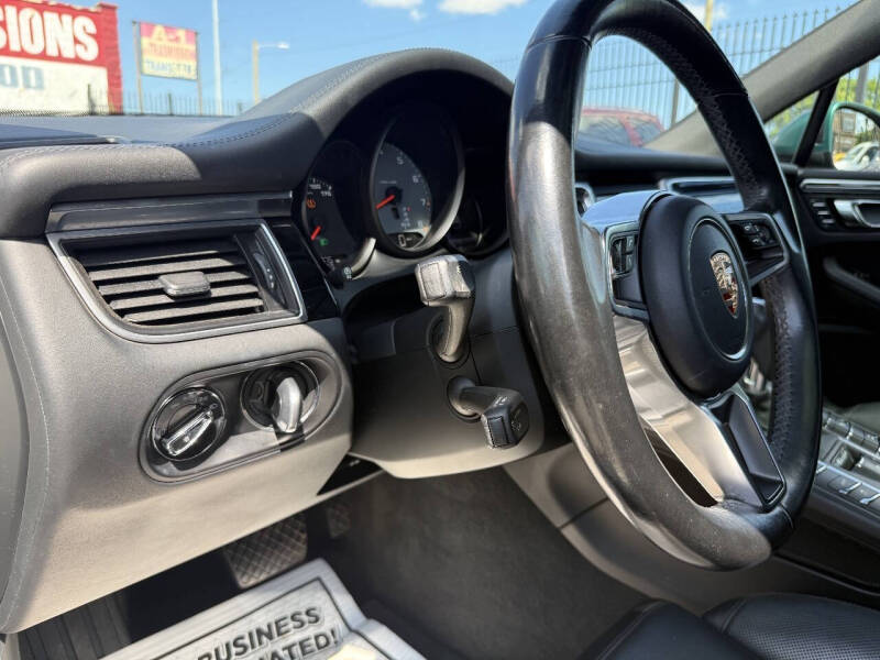 2016 Porsche Macan S