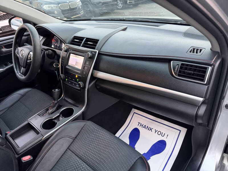 2015 Toyota Camry SE