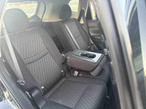 2017 Nissan Rogue SV