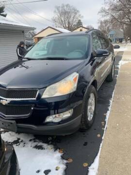 2009 Chevrolet Traverse for sale at First  Autos in Rockford IL