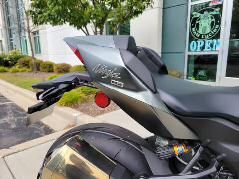 2025 Kawasaki Ninja H2 Carbon ABS